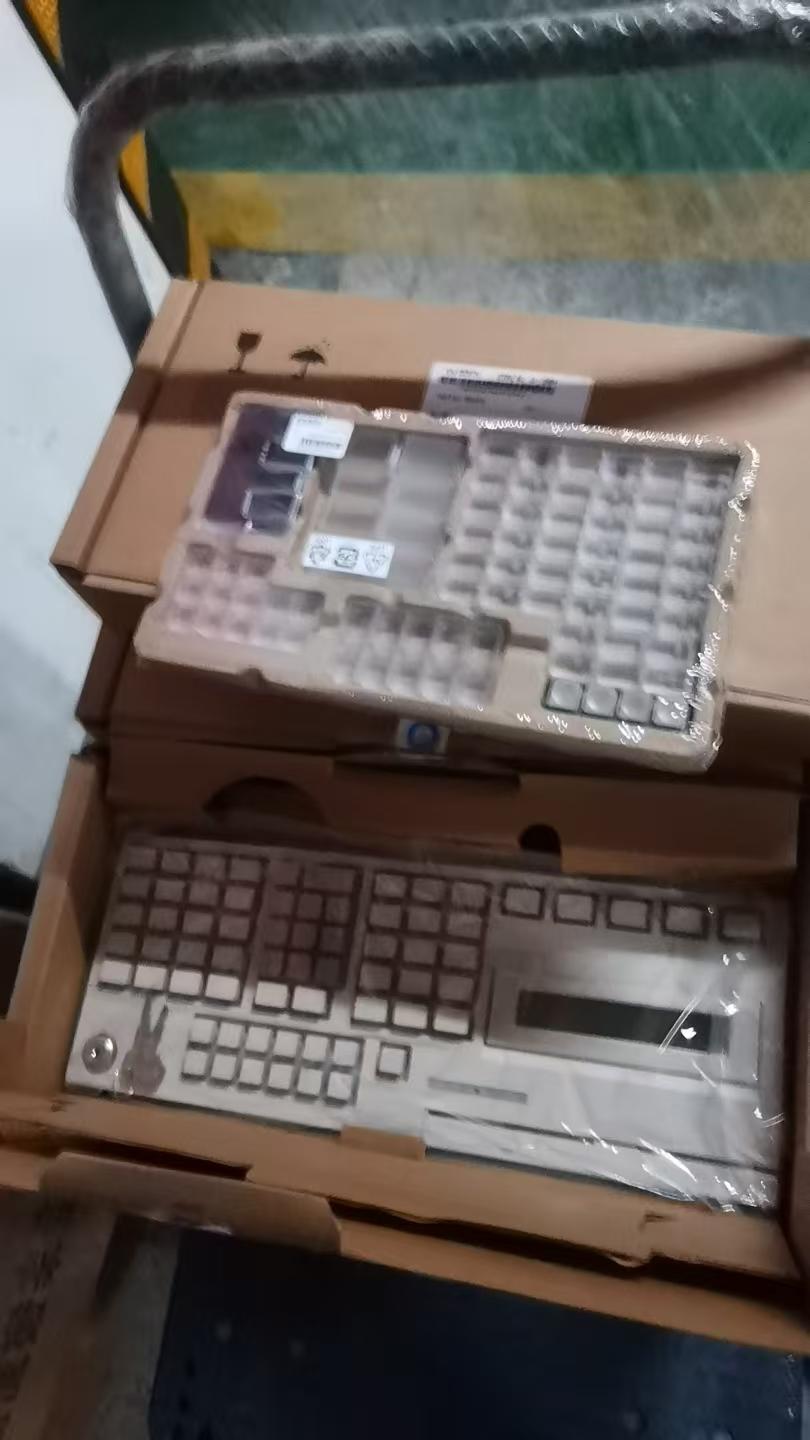 TOSHIBA 67Keys Keyboard With LCD Display,MSR and Lock PN3AA01198400 FRU PN3AC00613100