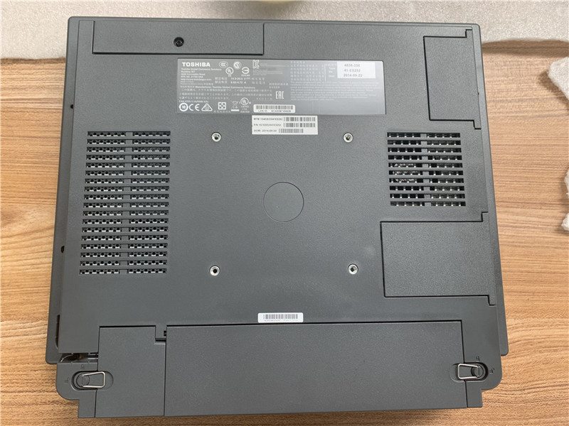 TOSHIBA IBM 4838-330 15-inch infrared touch integrated machine - features and details