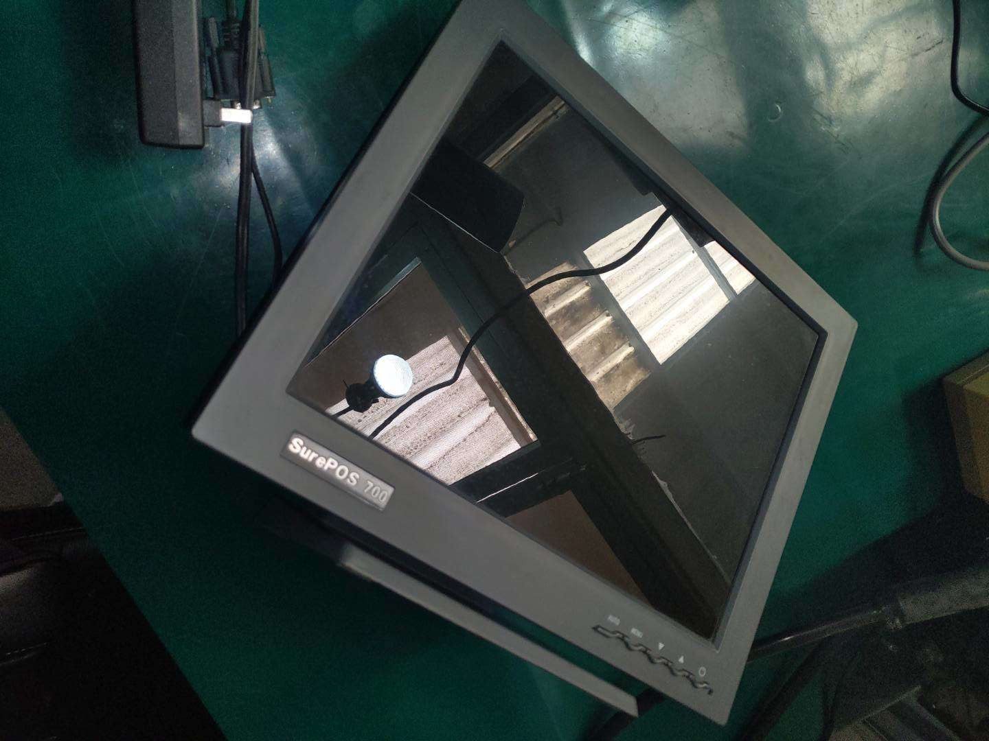 TOSHIBA IBM SurePOS 700 Display thumbnail 2